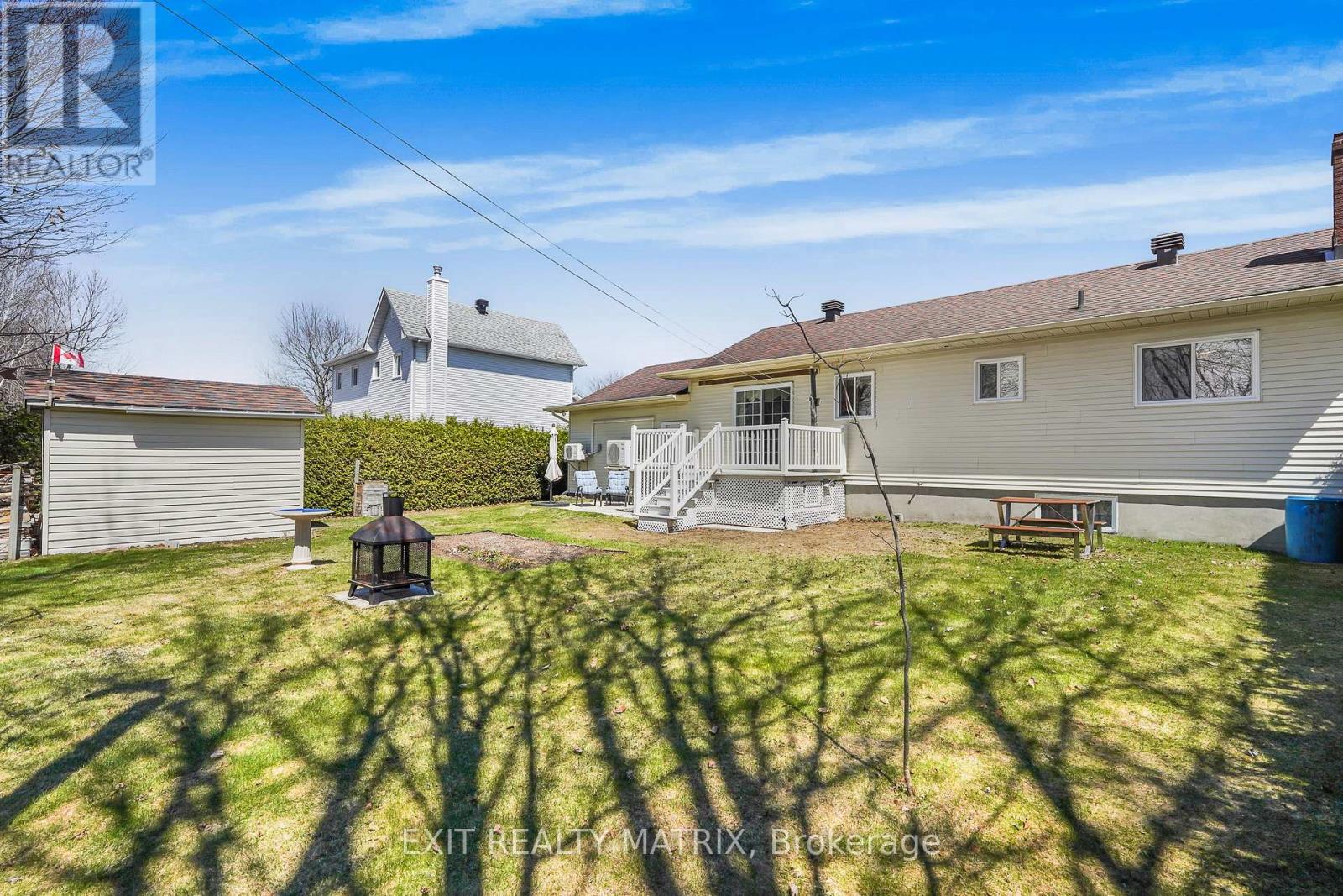 87 LALANDE CRESCENT — photo 32