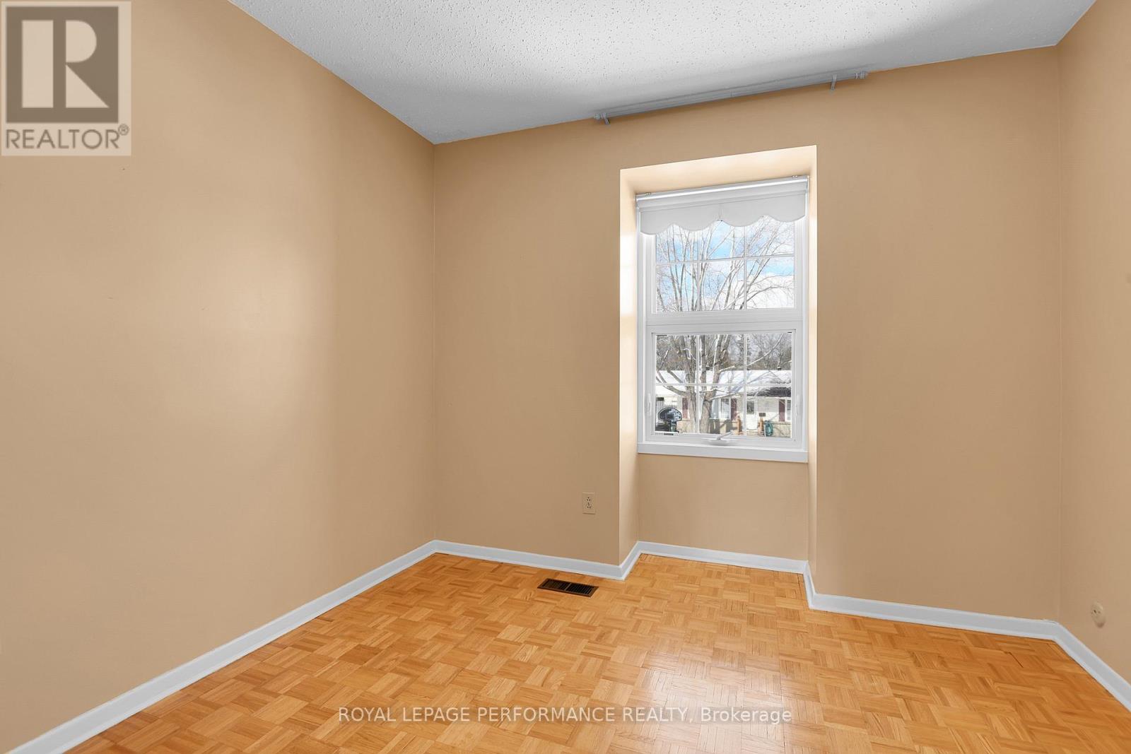2166 BICKERTON AVENUE - 24