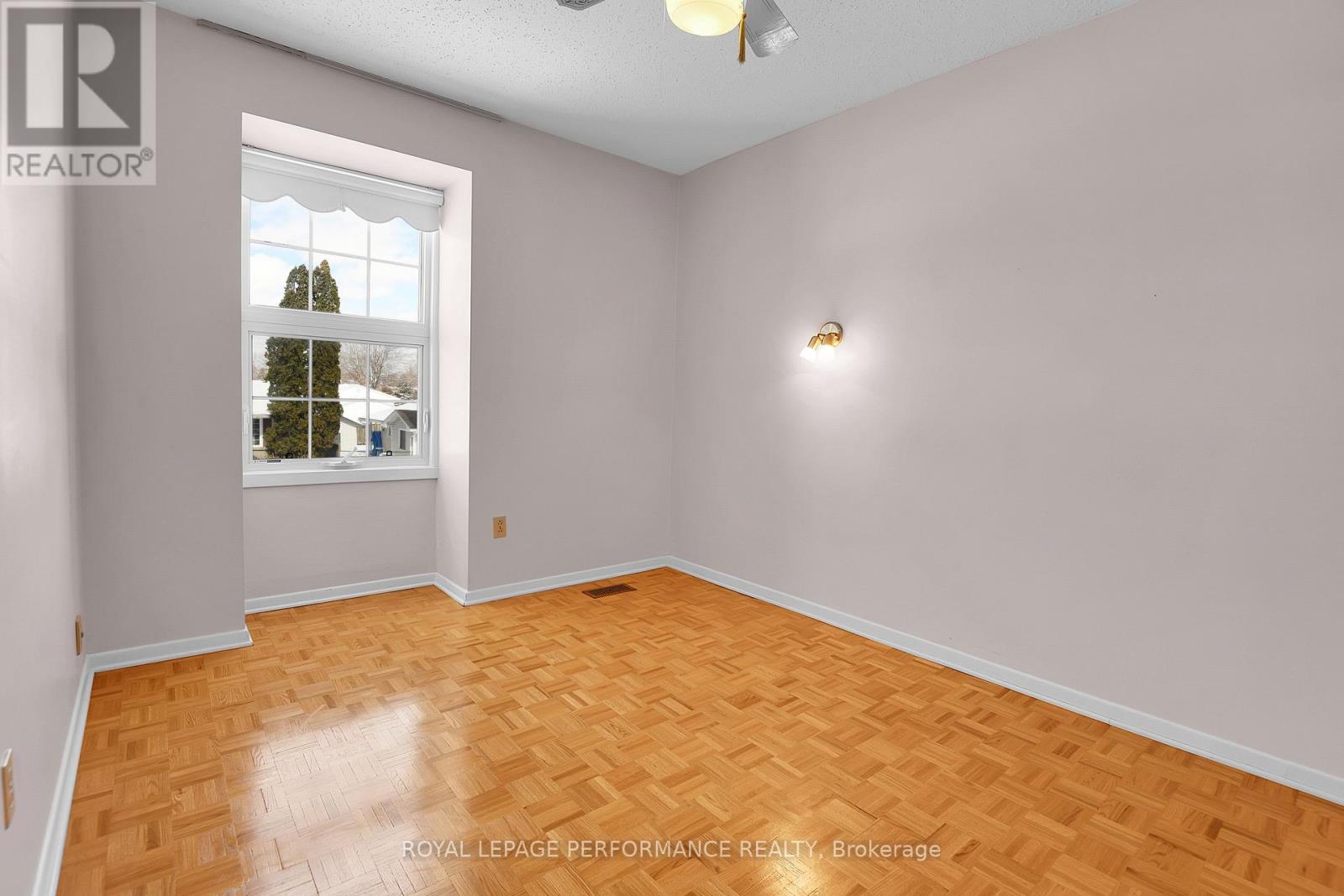 2166 BICKERTON AVENUE - 26
