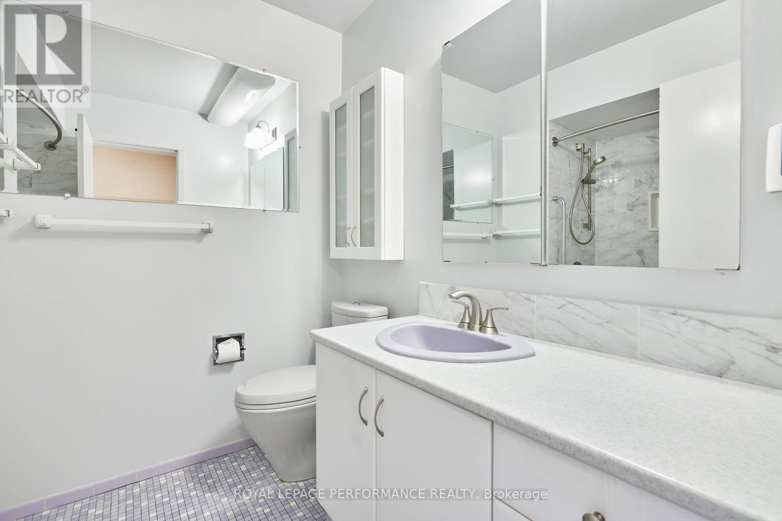 2166 BICKERTON AVENUE - 28