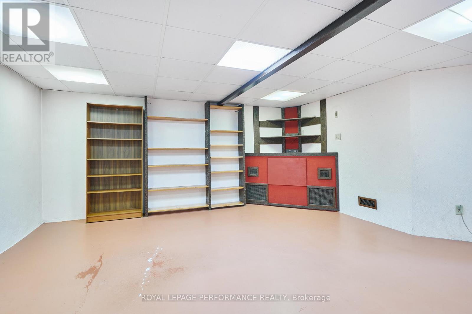 2166 BICKERTON AVENUE - 30
