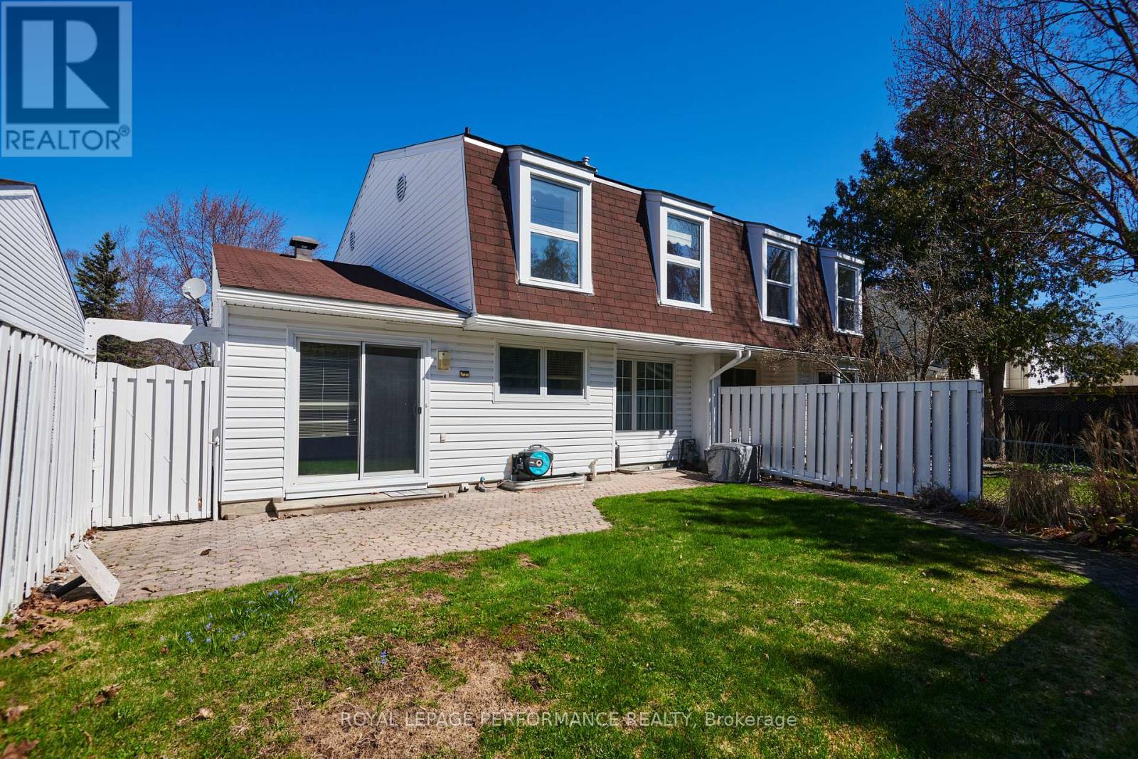 2166 BICKERTON AVENUE - 34