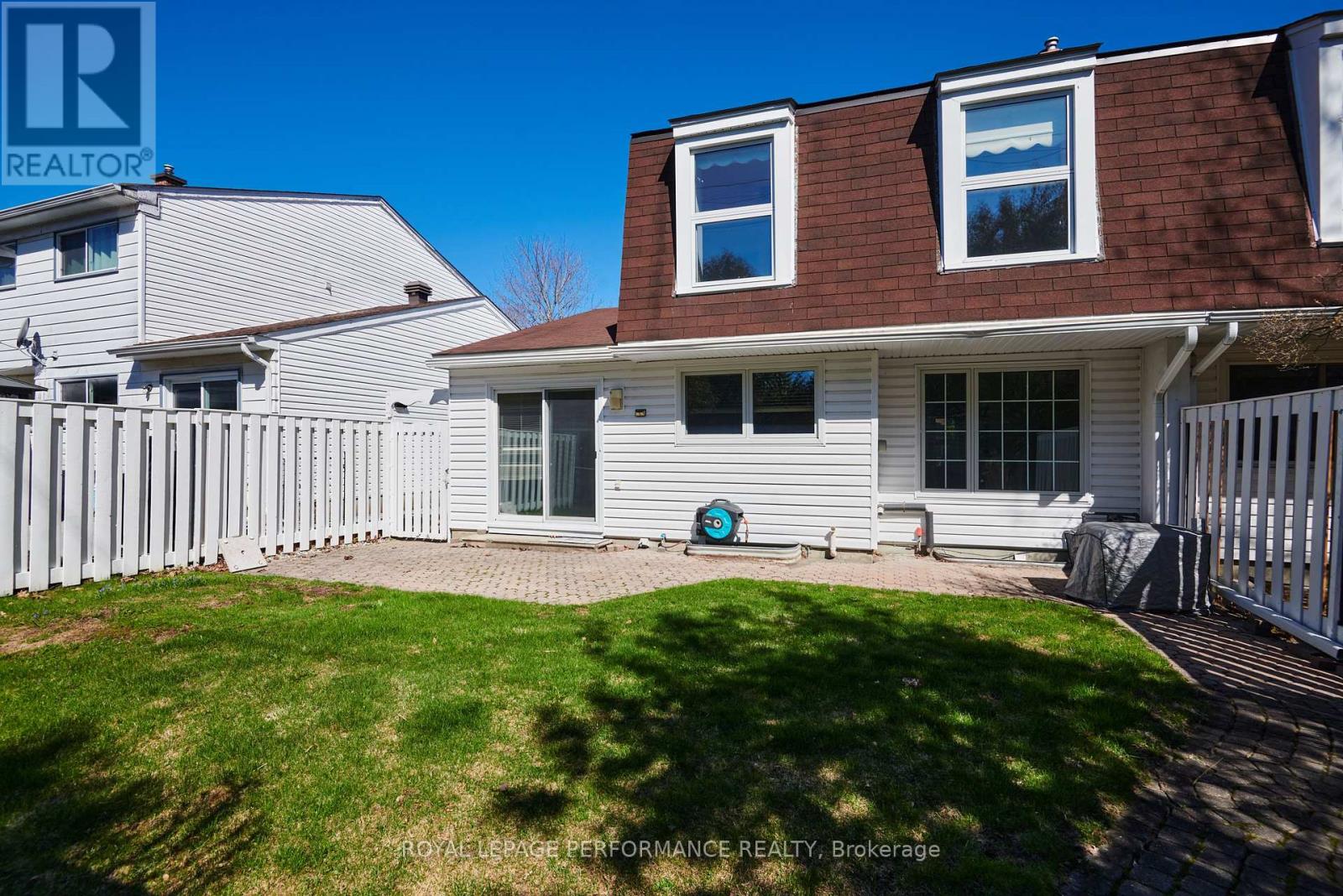 2166 BICKERTON AVENUE - 35
