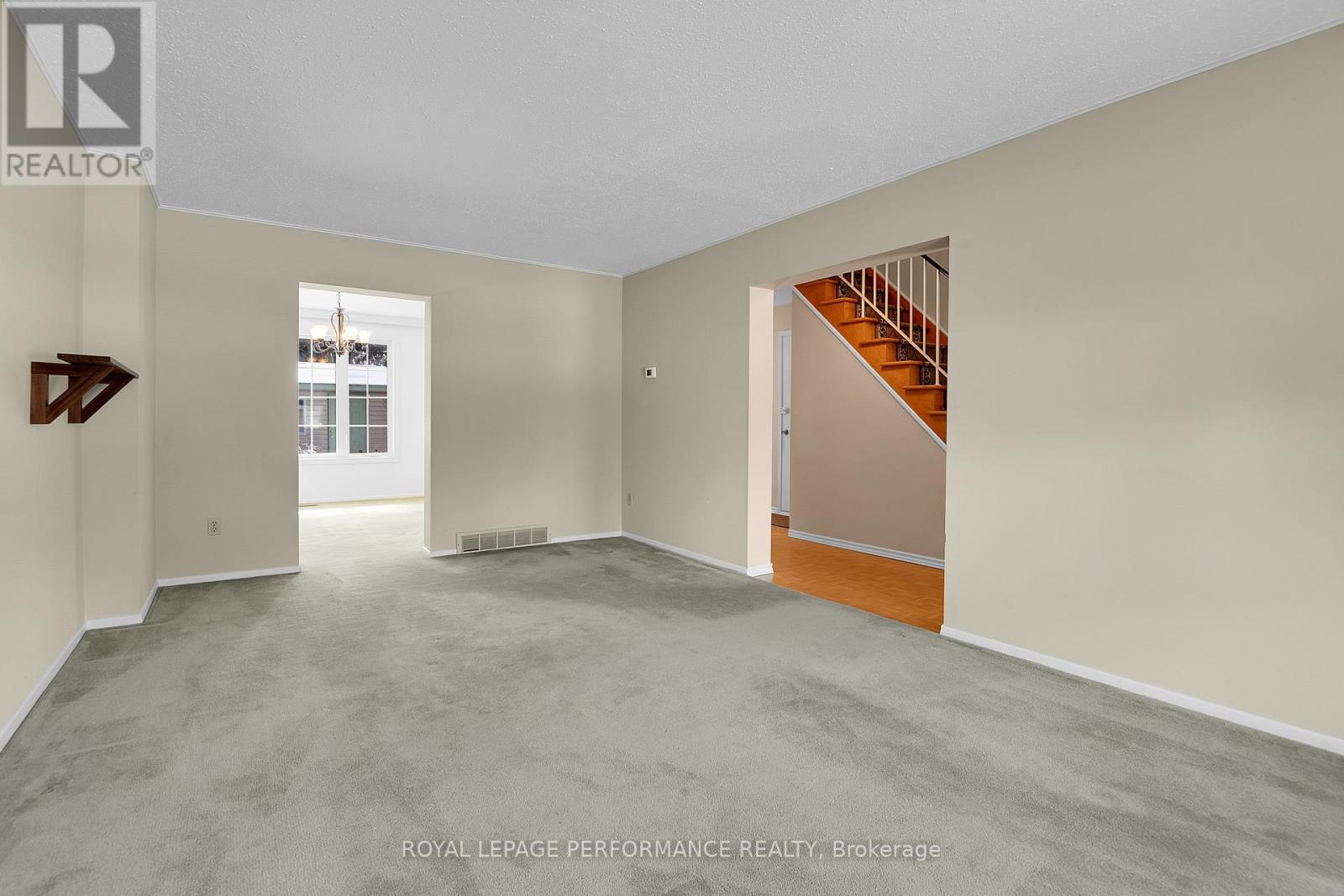 2166 BICKERTON AVENUE - 8