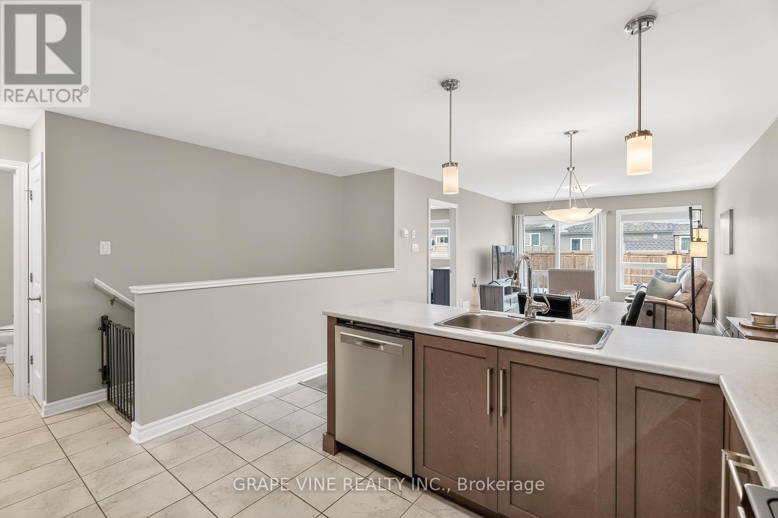 923 LEISHMAN DRIVE — photo 11