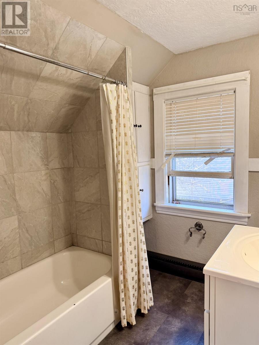 Property 24 of 29 of 225 Water Street