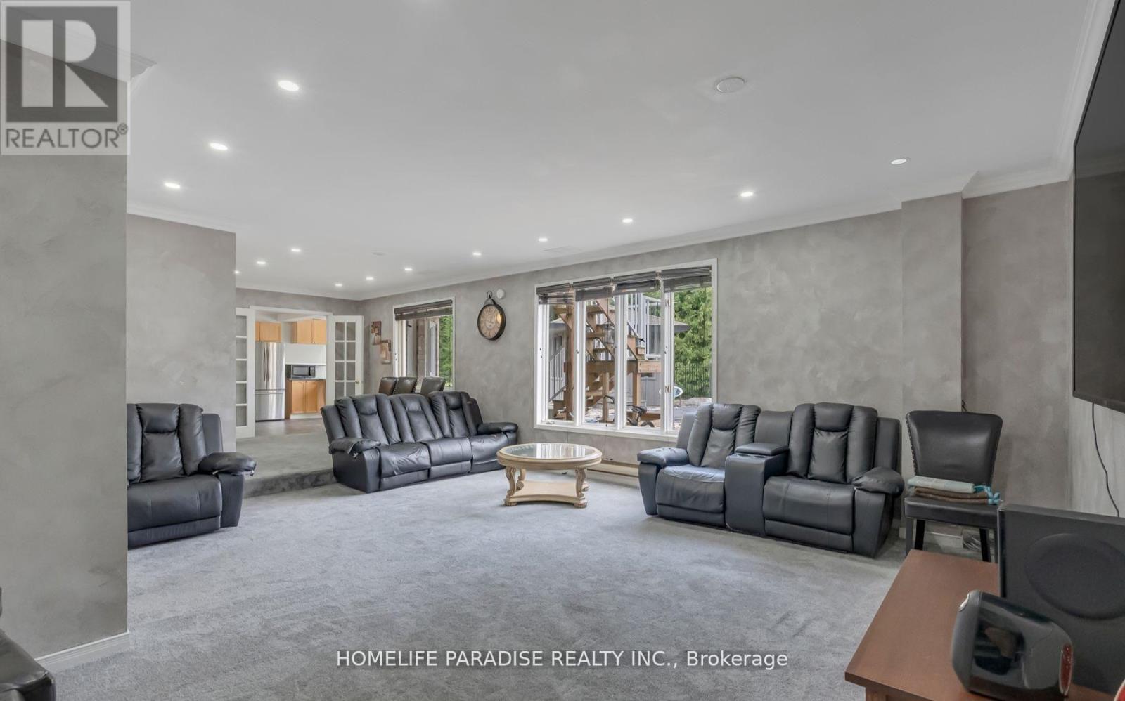 19 MCCONACHIE CRESCENT - 19