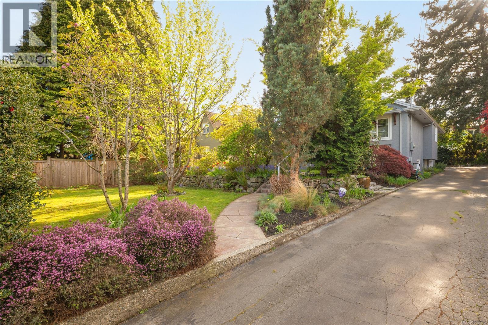 225 Stewart Ave - Image 2