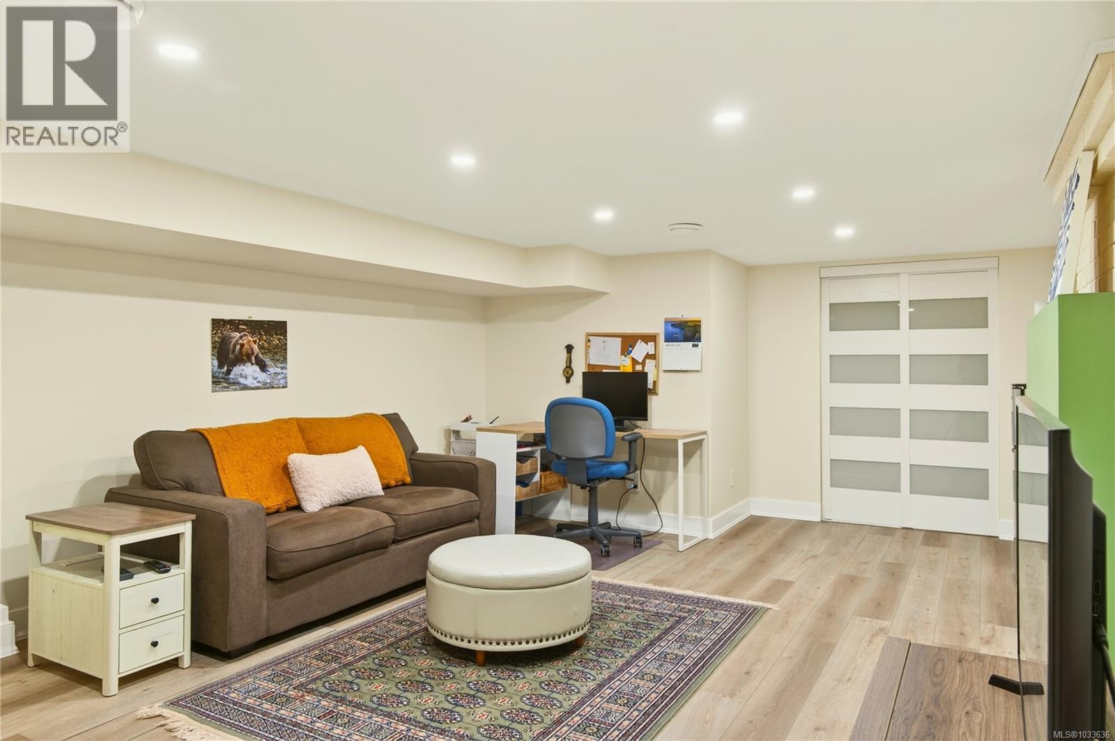 225 Stewart Ave - 28