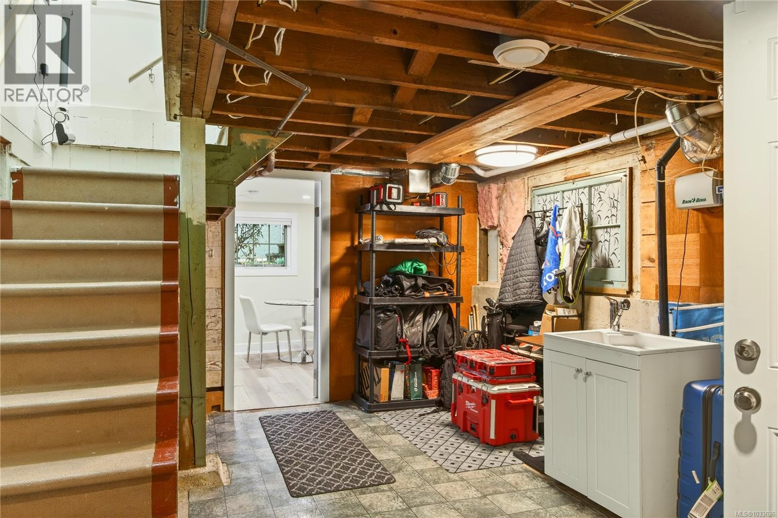 225 Stewart Ave - 33