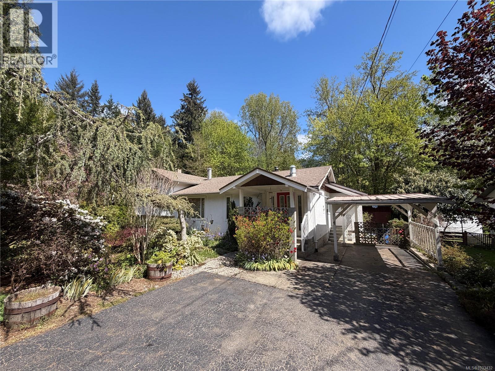 7207 Rockland Rd - Image 2