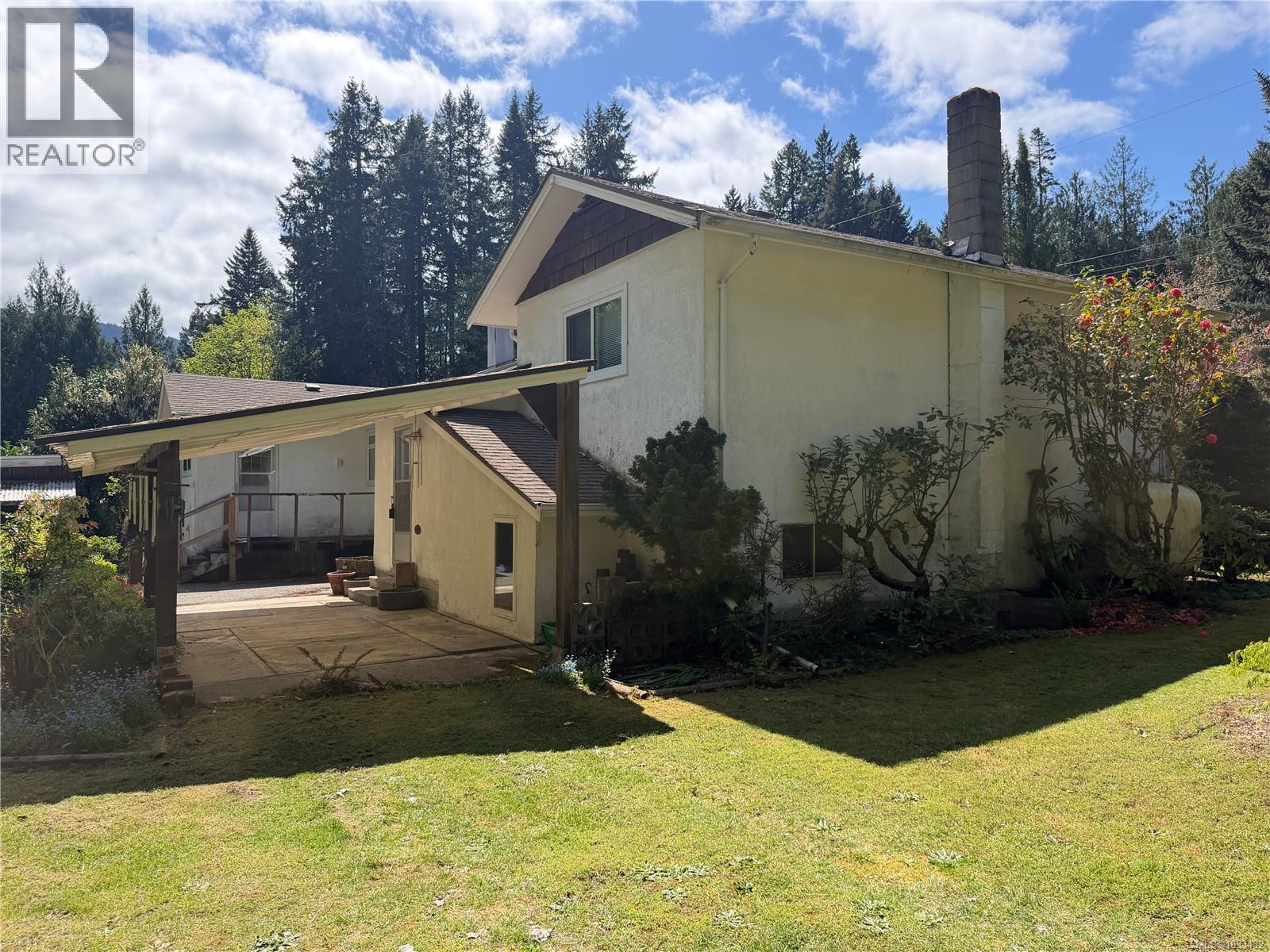 7207 Rockland Rd - 8