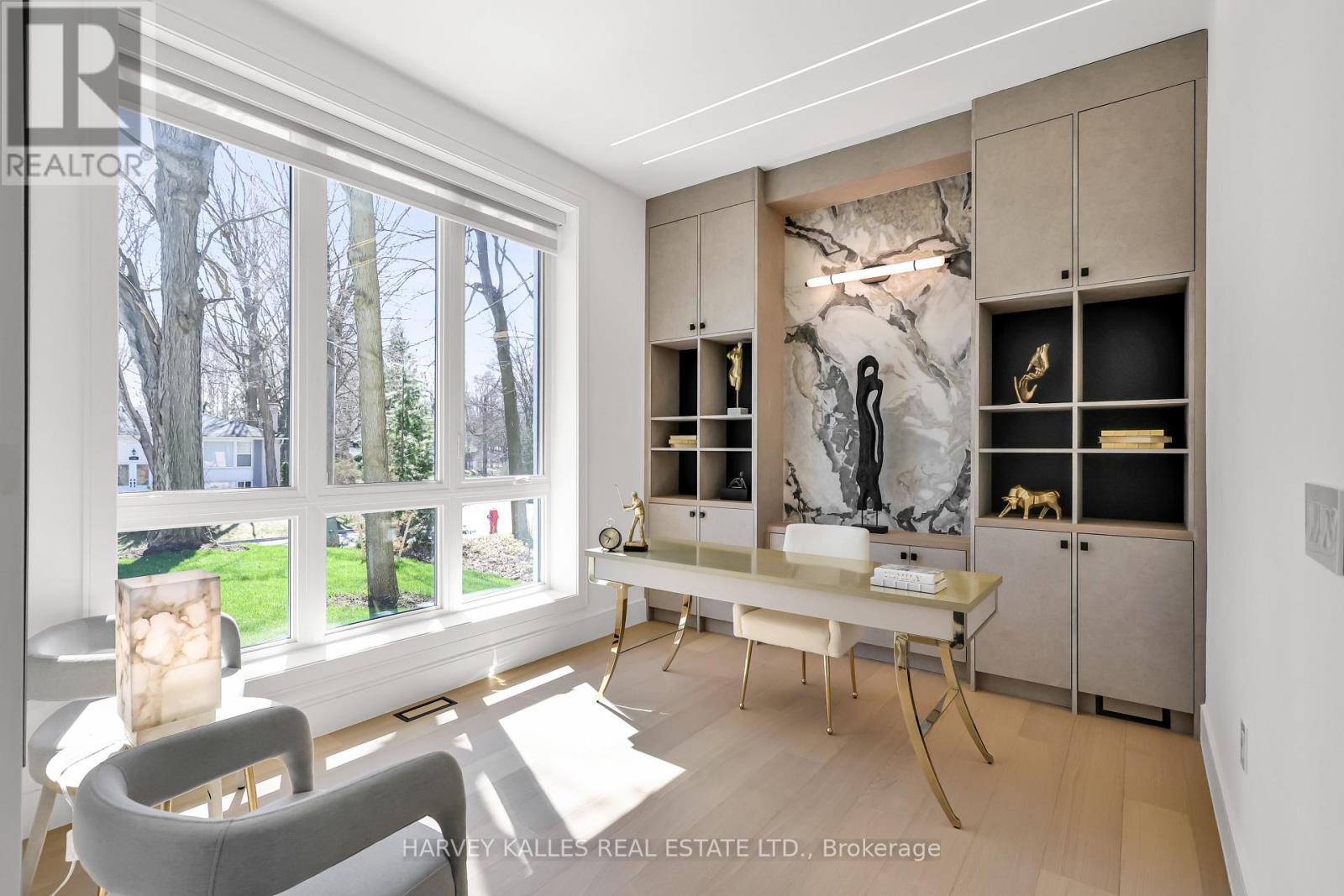 193 BEECHWOOD CRESCENT - 14