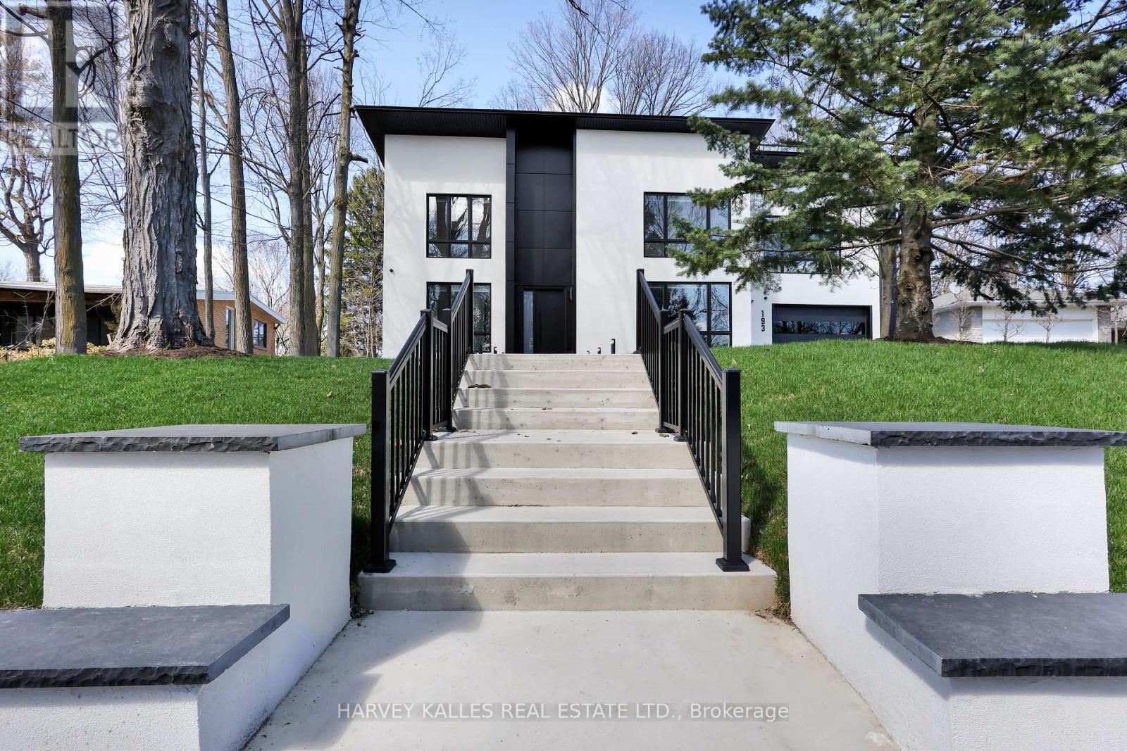 193 BEECHWOOD CRESCENT - 45