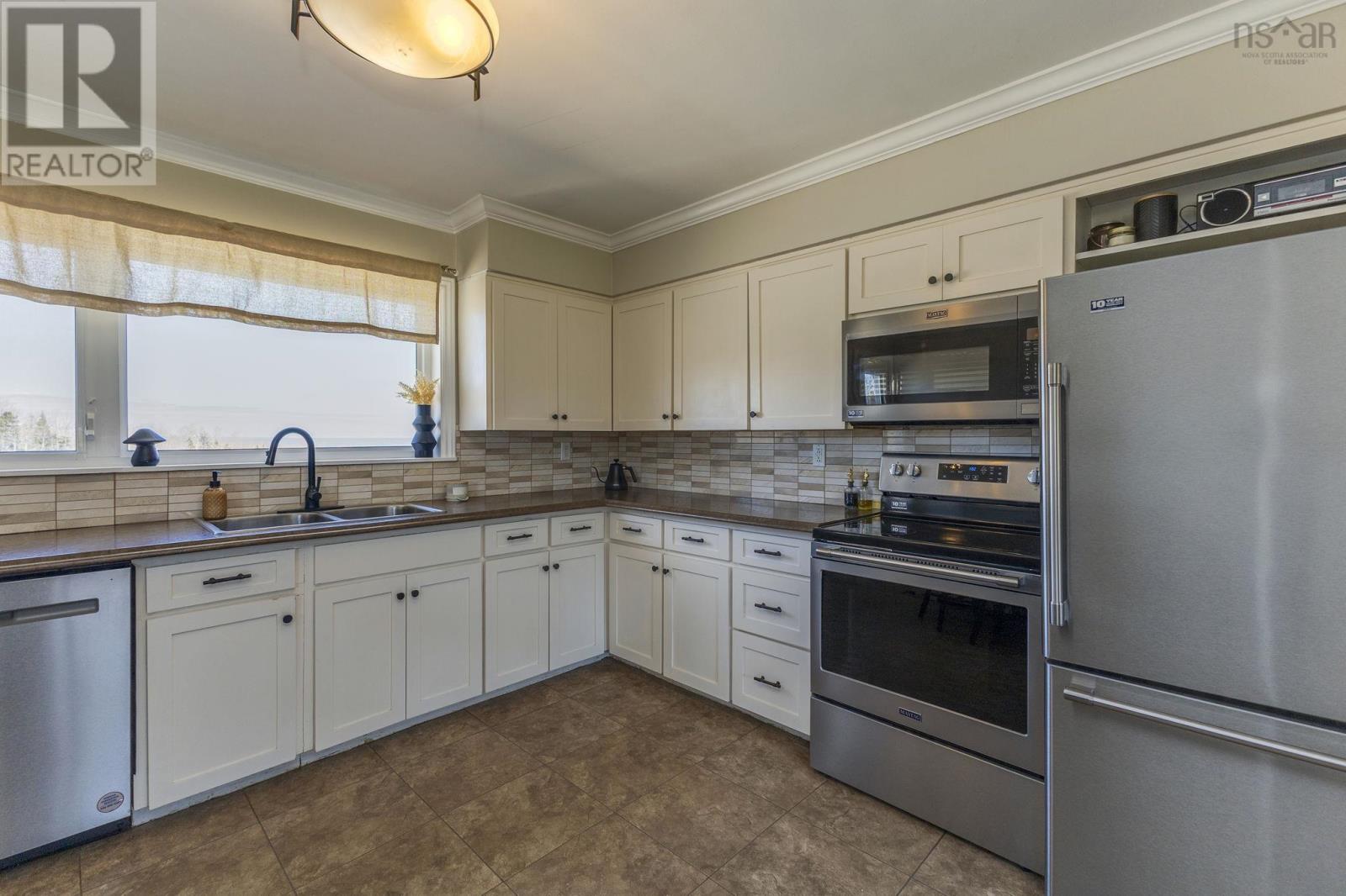 Property 10 of 19 of 5851 Little Harbour Road