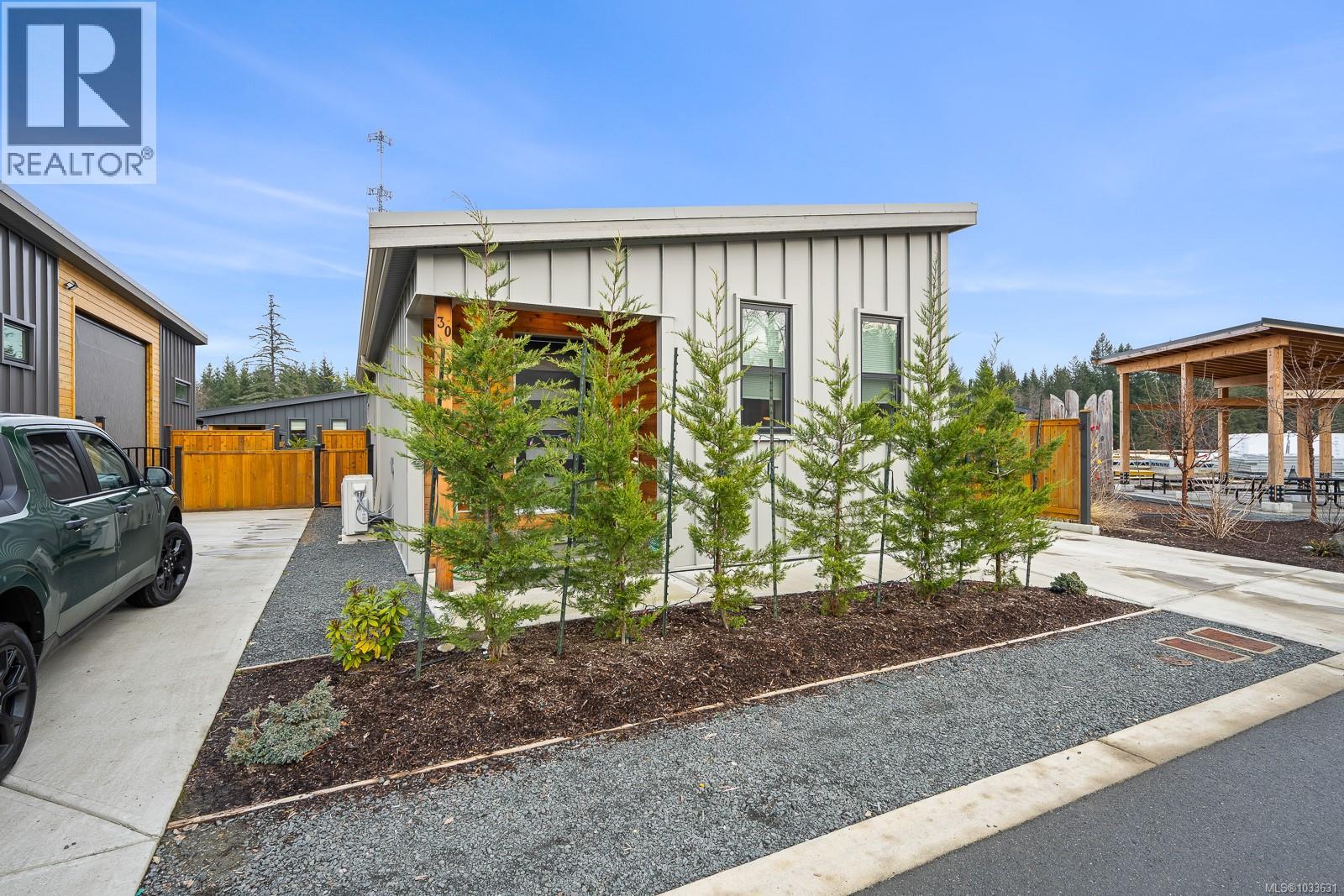 #30 3025 Royston Rd - 19