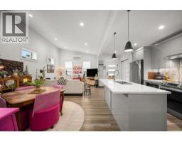 30 3025 Royston Rd — photo 4
