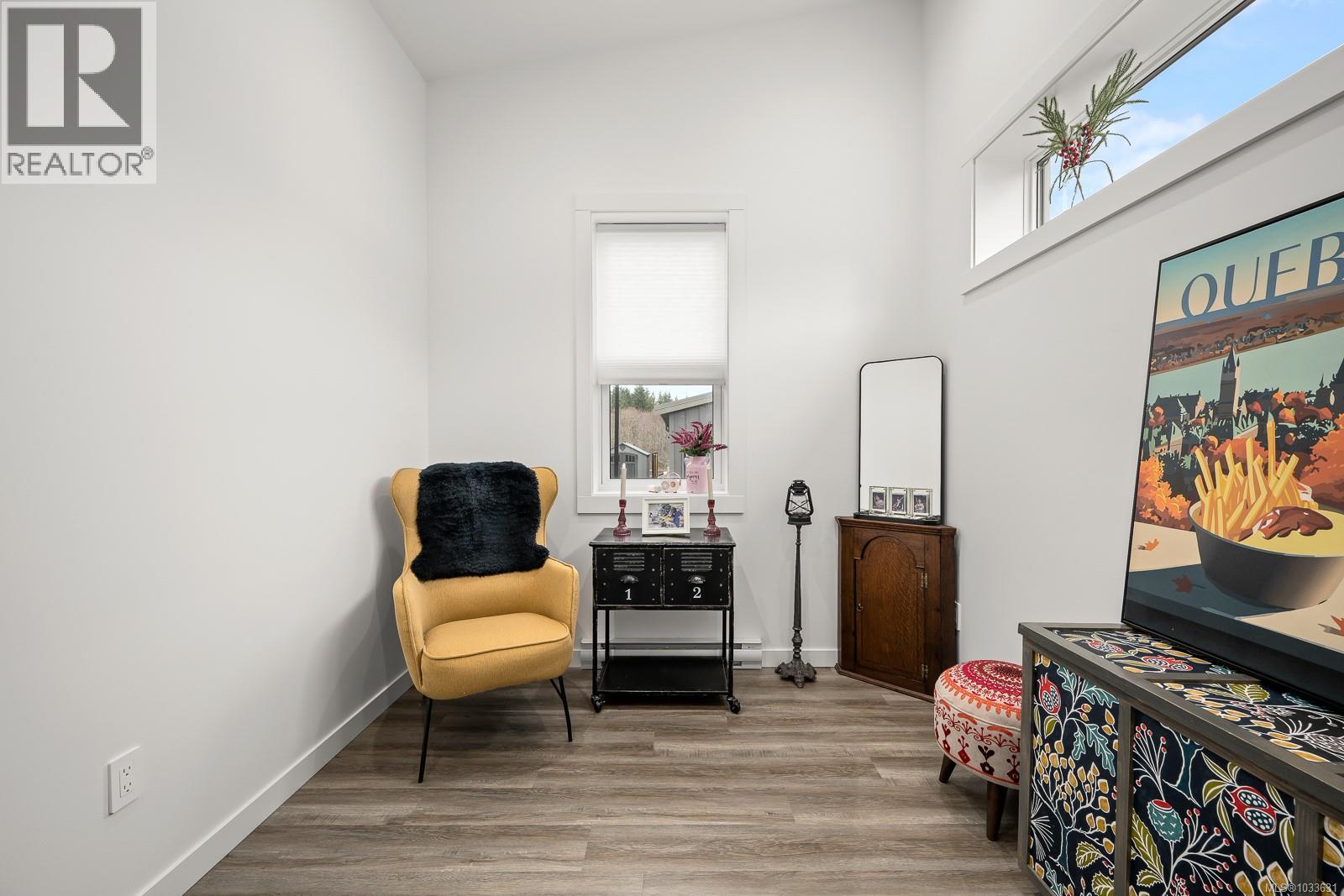 #30 3025 Royston Rd - 32