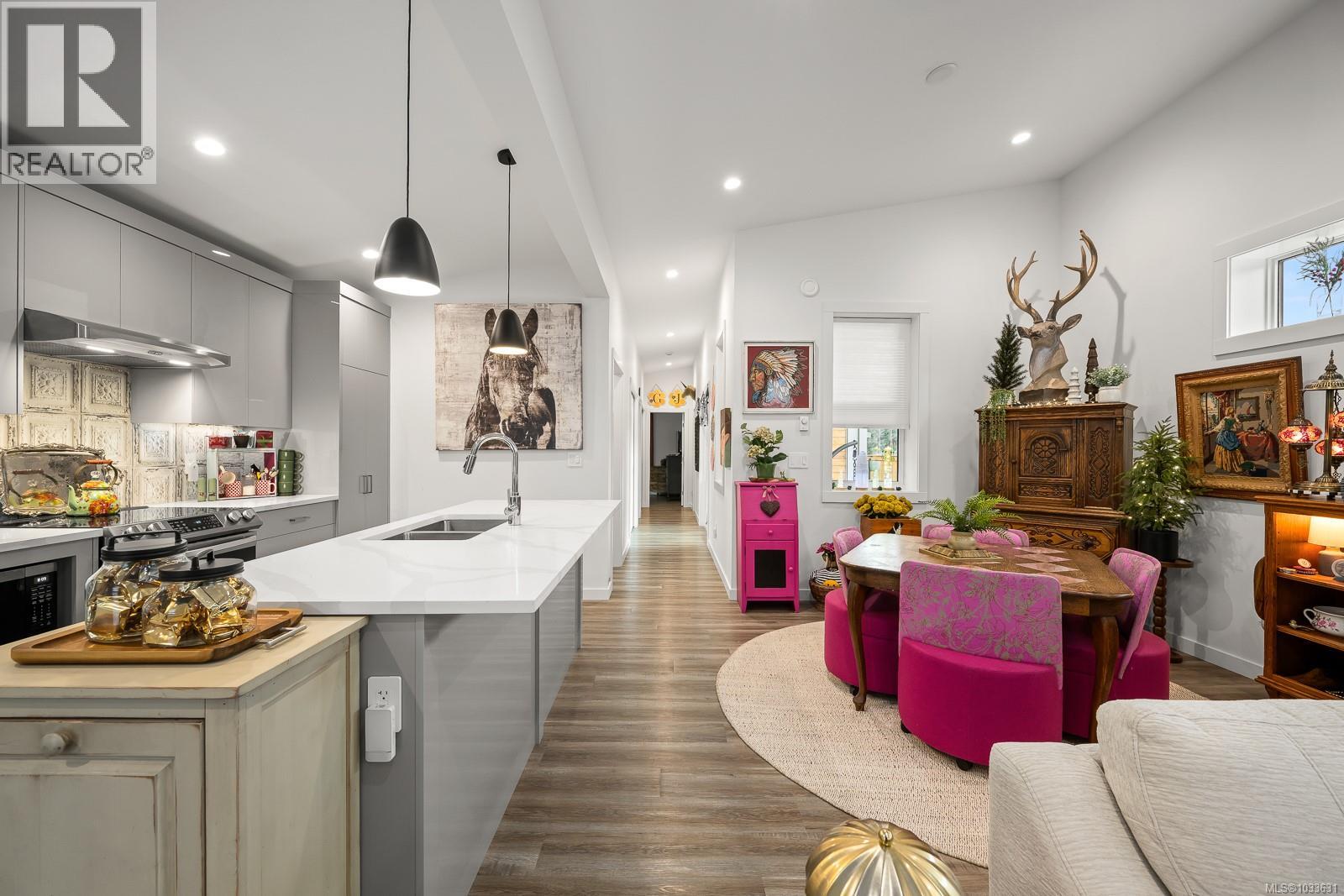 #30 3025 Royston Rd - Image 3