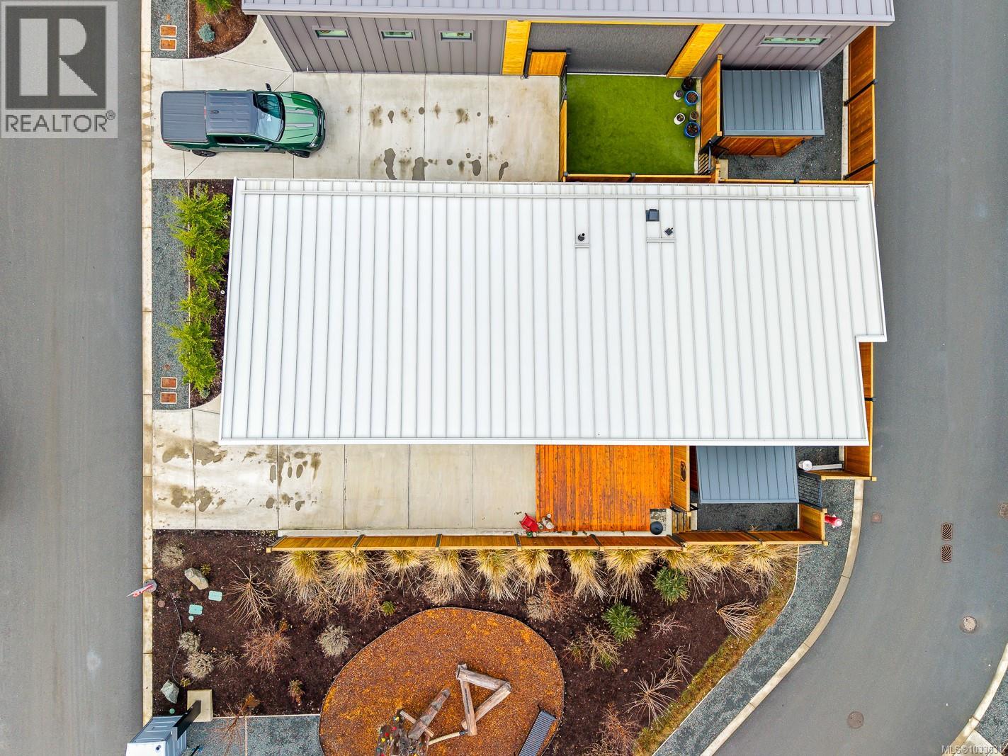 #30 3025 Royston Rd - 45