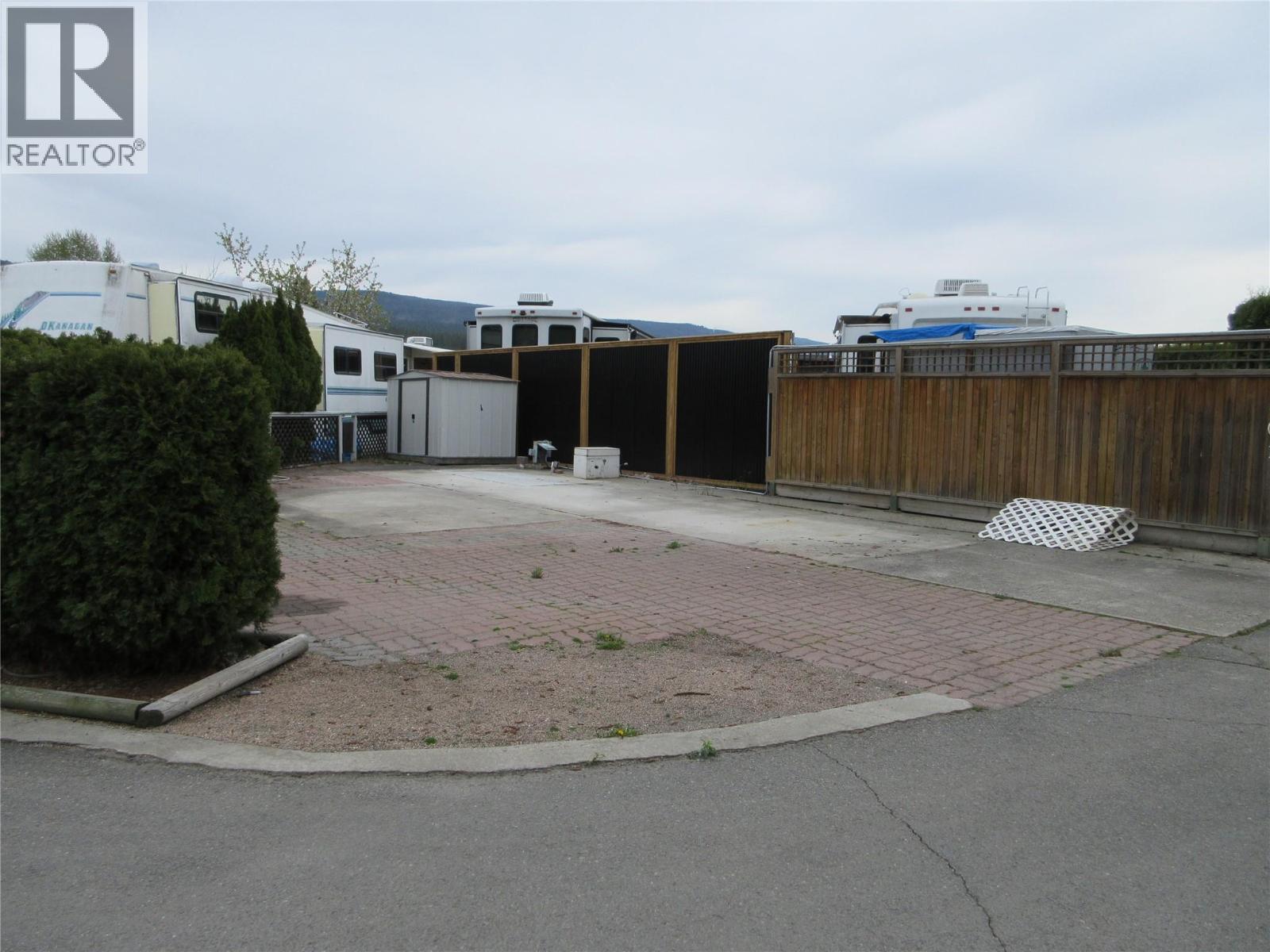 801 415 Commonwealth Road, Kelowna