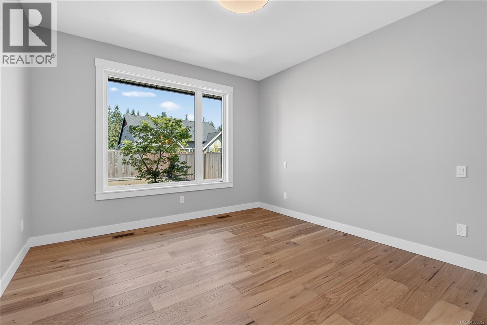 758 Sitka St - 19