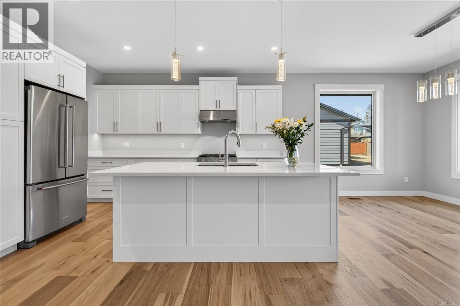 758 Sitka St - 6