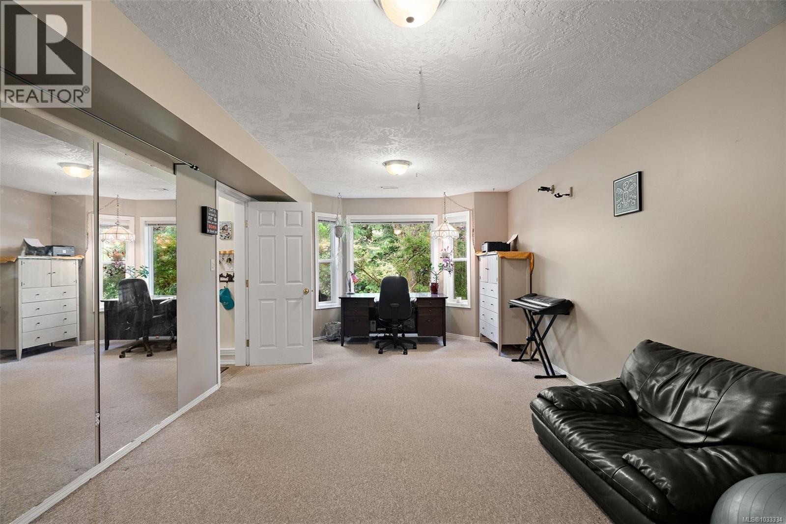 6419 Wicks Rd - 24