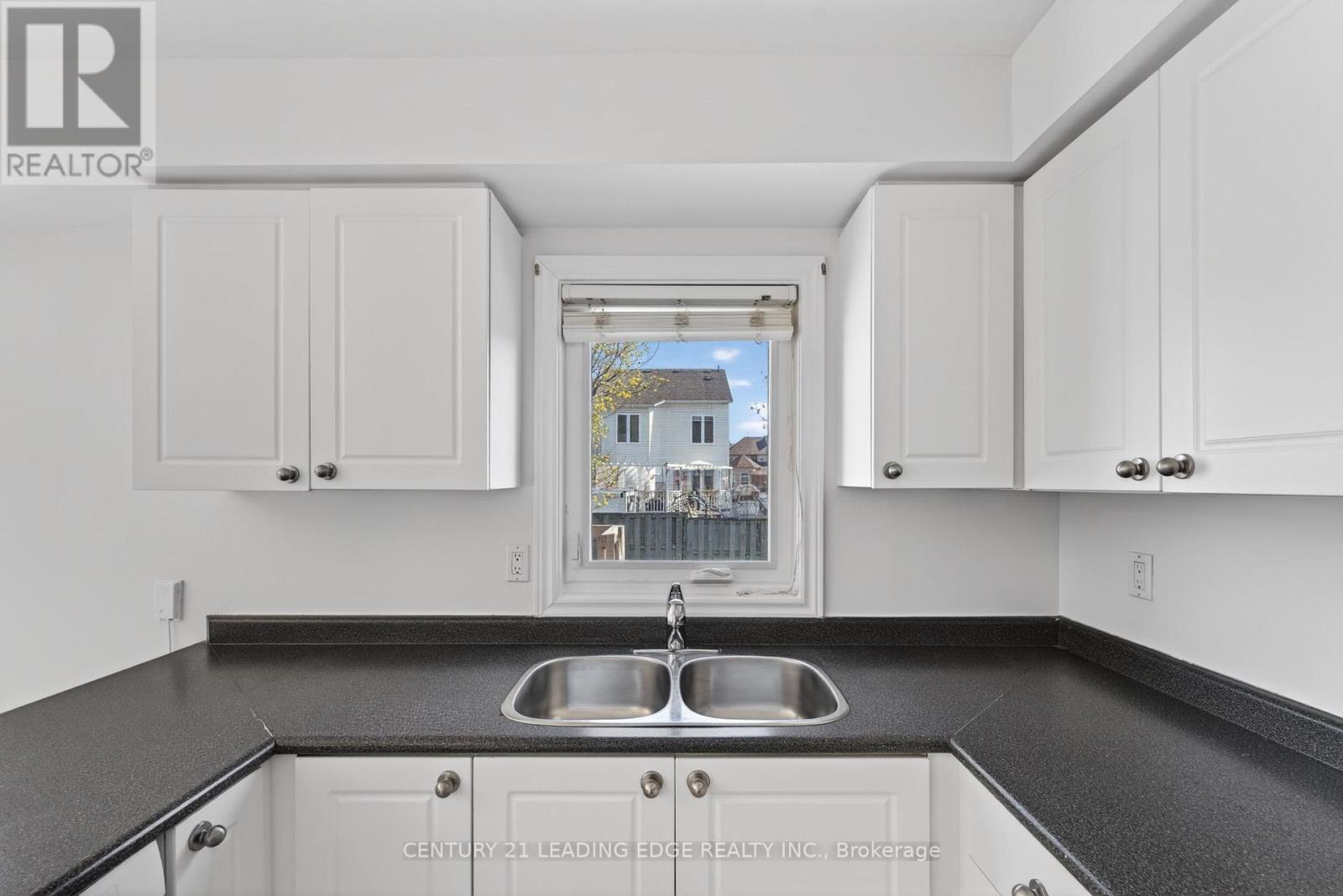 51 ALEXIS WAY - 12