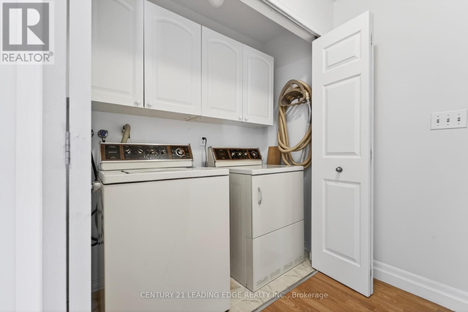51 ALEXIS WAY - 17