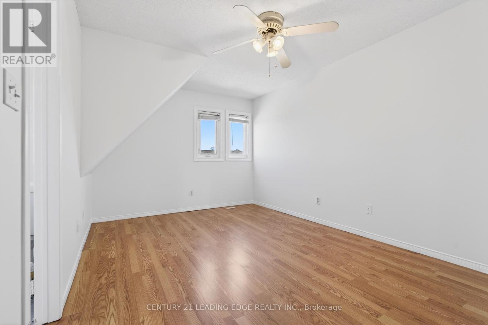 51 ALEXIS WAY - 19