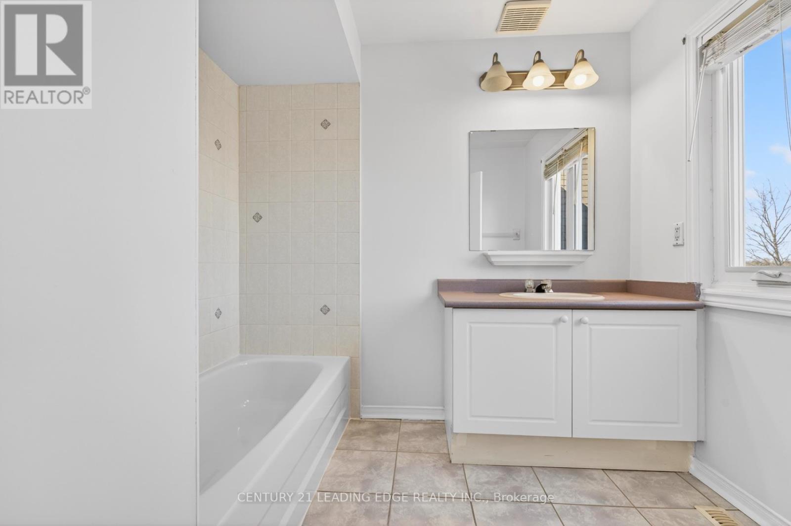 51 ALEXIS WAY - 22