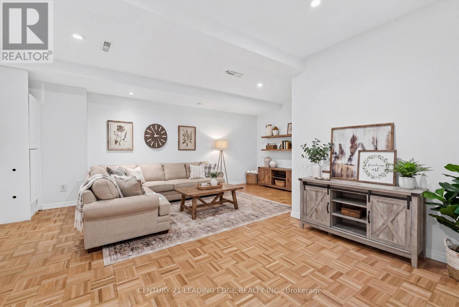 51 ALEXIS WAY - 31