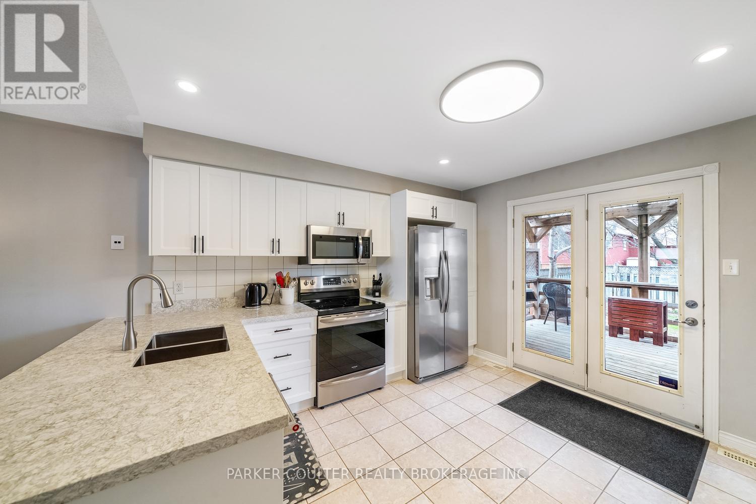216 MAPLETON AVENUE - 10