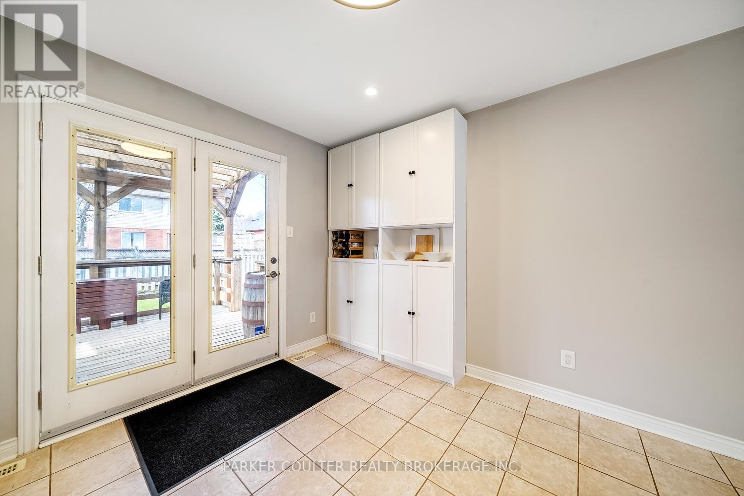 216 MAPLETON AVENUE - 12
