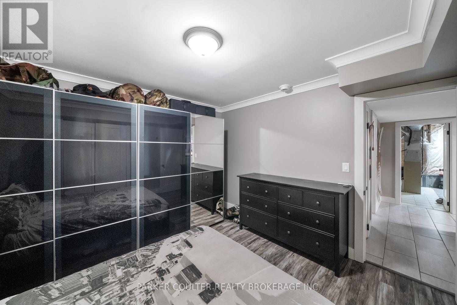 216 MAPLETON AVENUE - 21