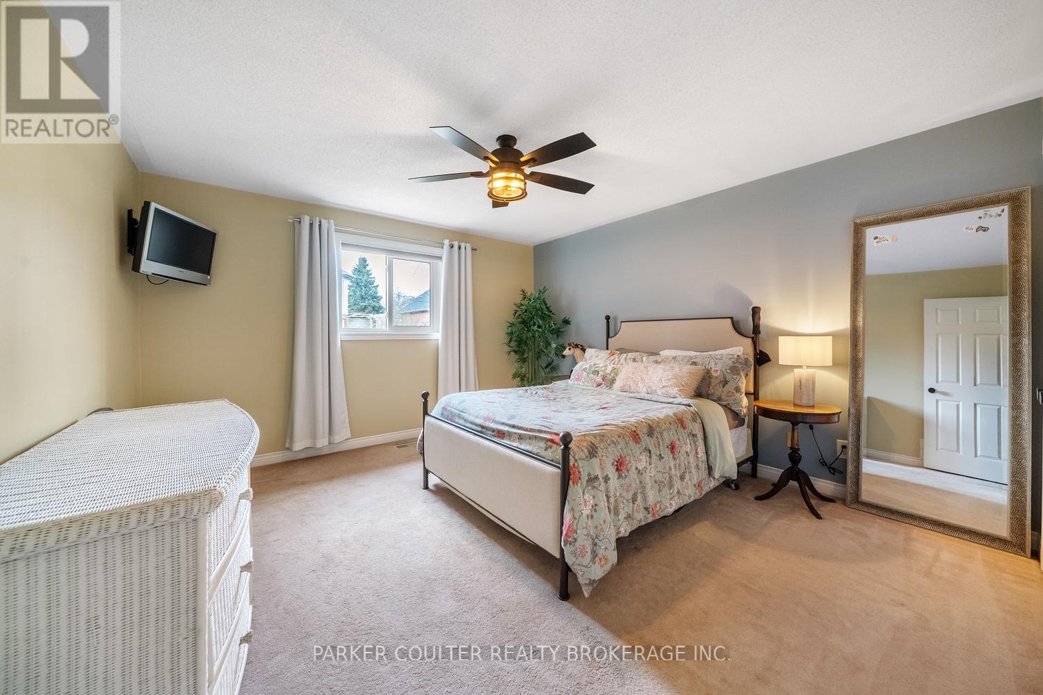 216 MAPLETON AVENUE - 25