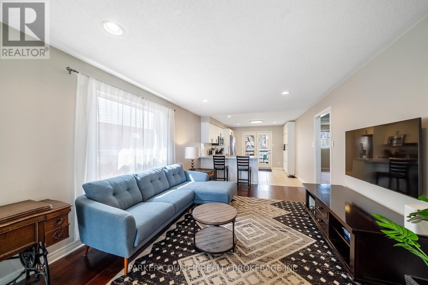216 MAPLETON AVENUE - Image 3