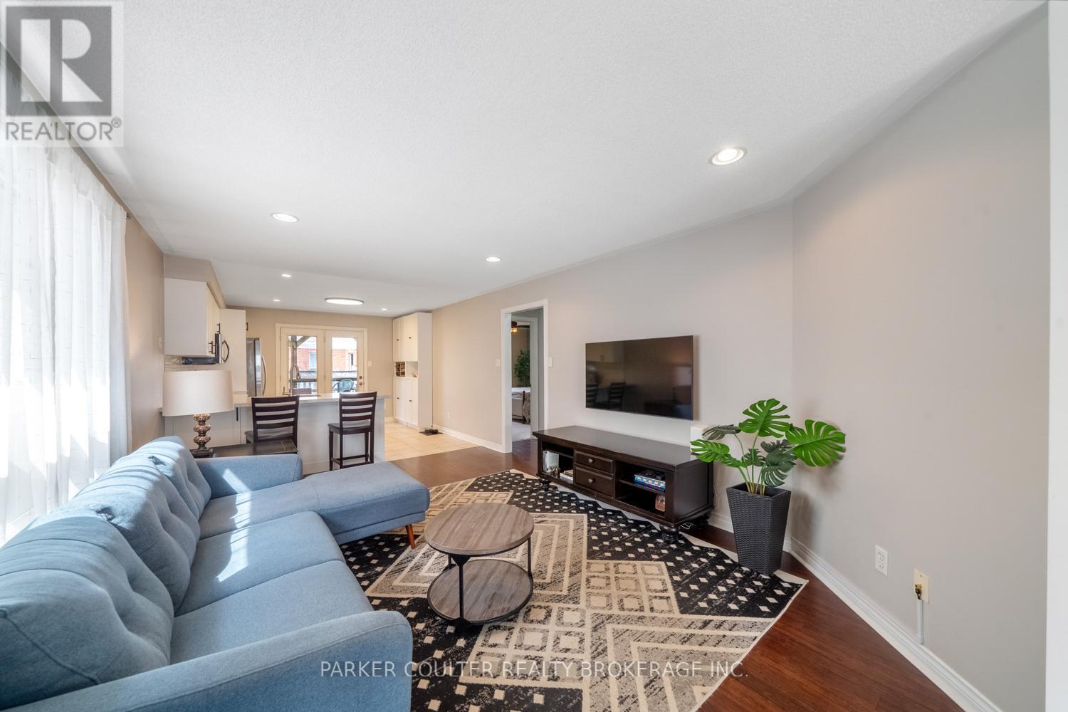 216 MAPLETON AVENUE - 6