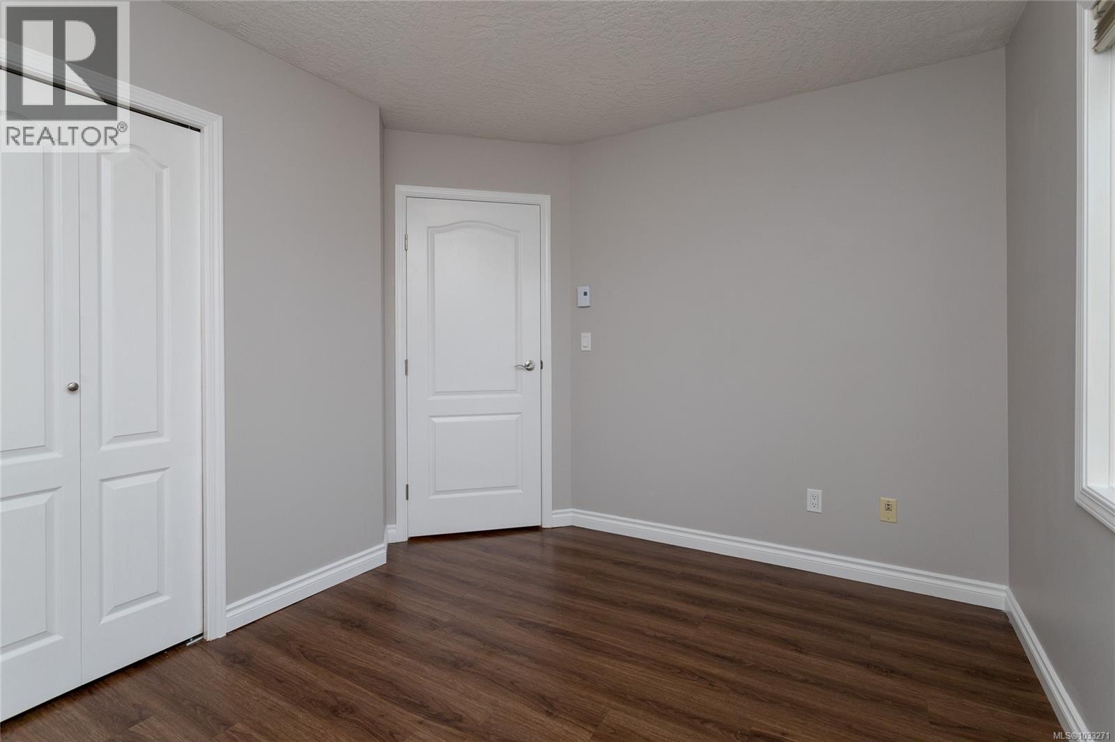 315 3931 Shelbourne Street, Saanich