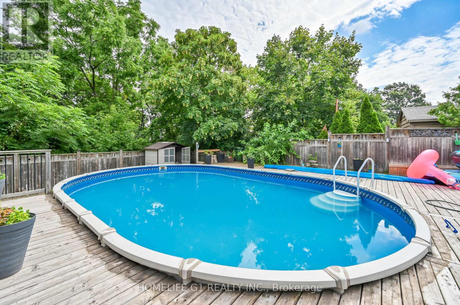 10 DOUGLAS PLACE — photo 11