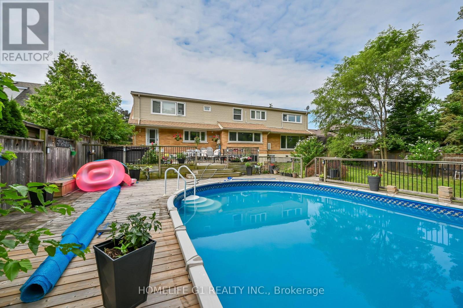 10 DOUGLAS PLACE — photo 12