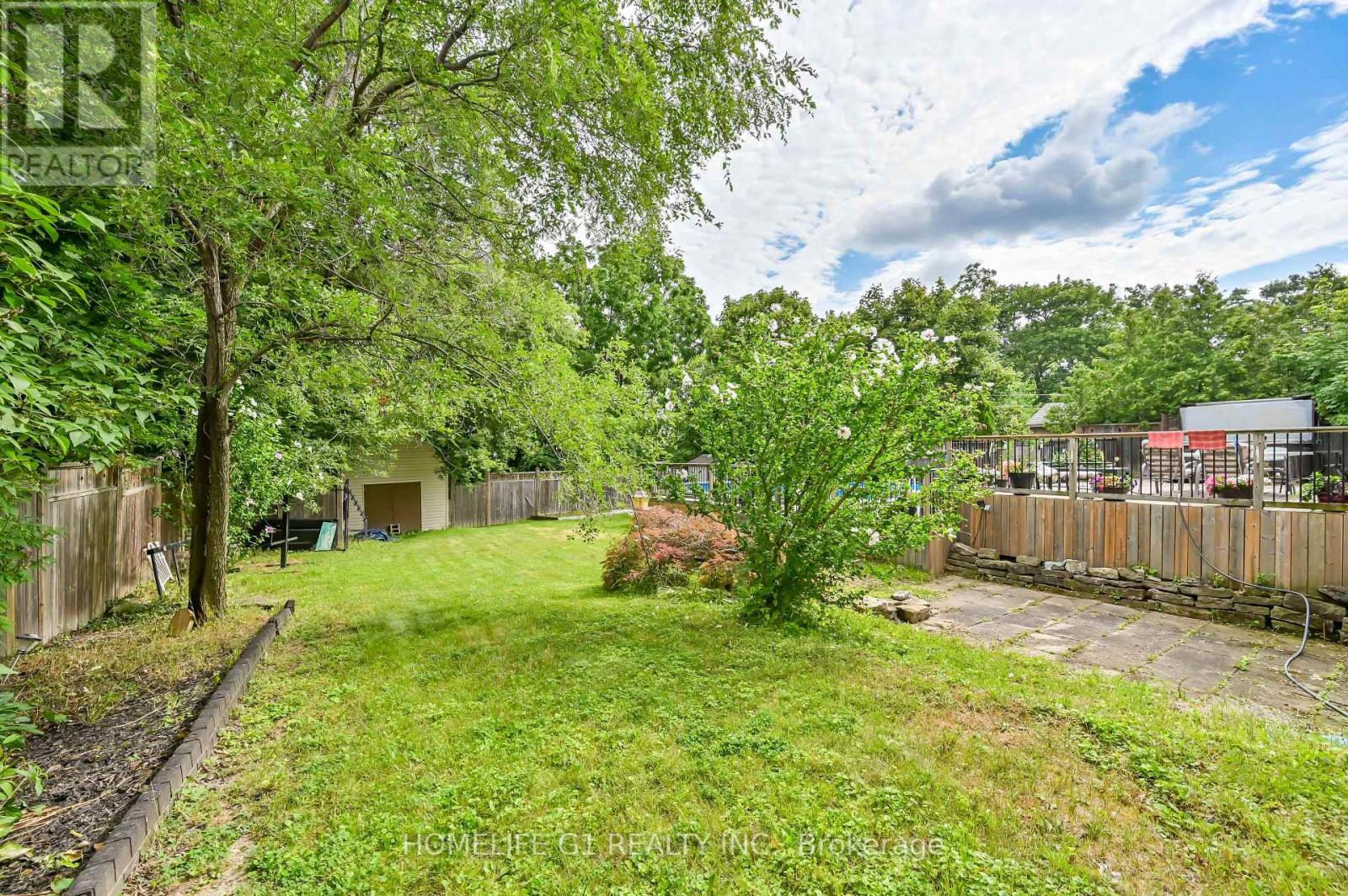10 DOUGLAS PLACE — photo 14