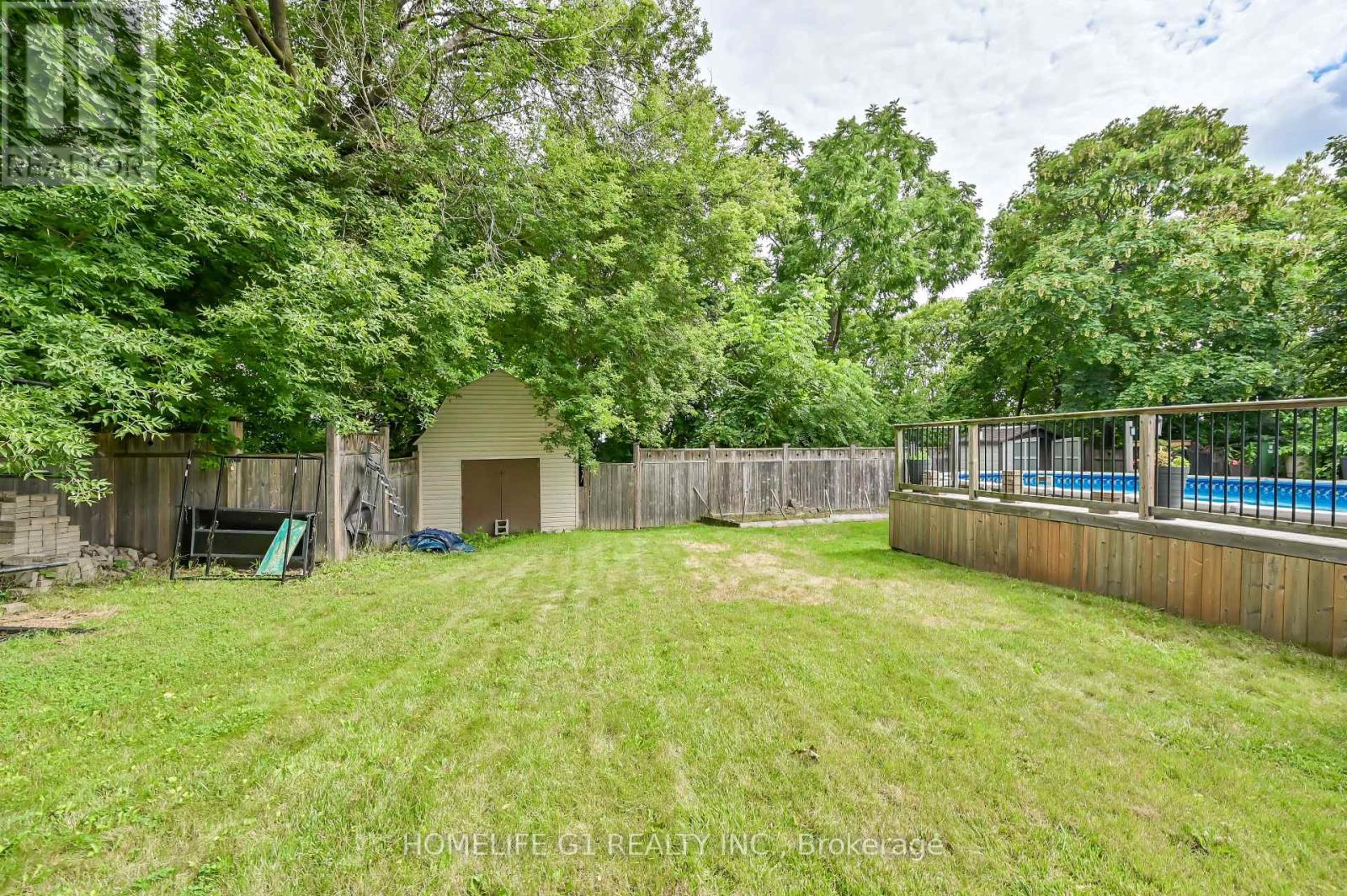 10 DOUGLAS PLACE — photo 15
