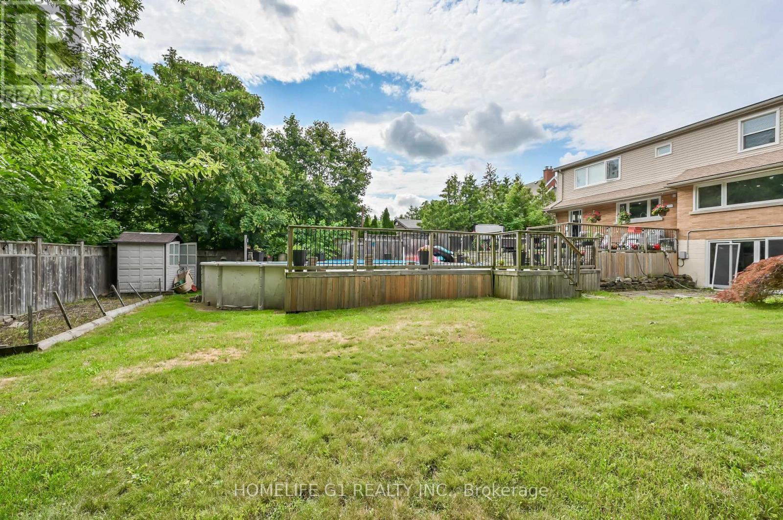 10 DOUGLAS PLACE — photo 16