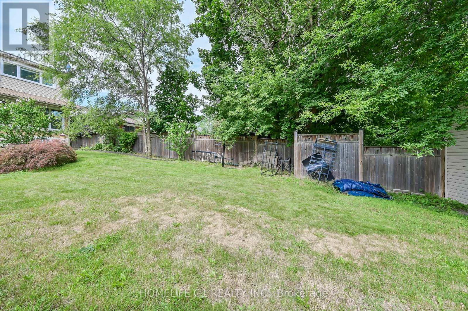 10 DOUGLAS PLACE — photo 18