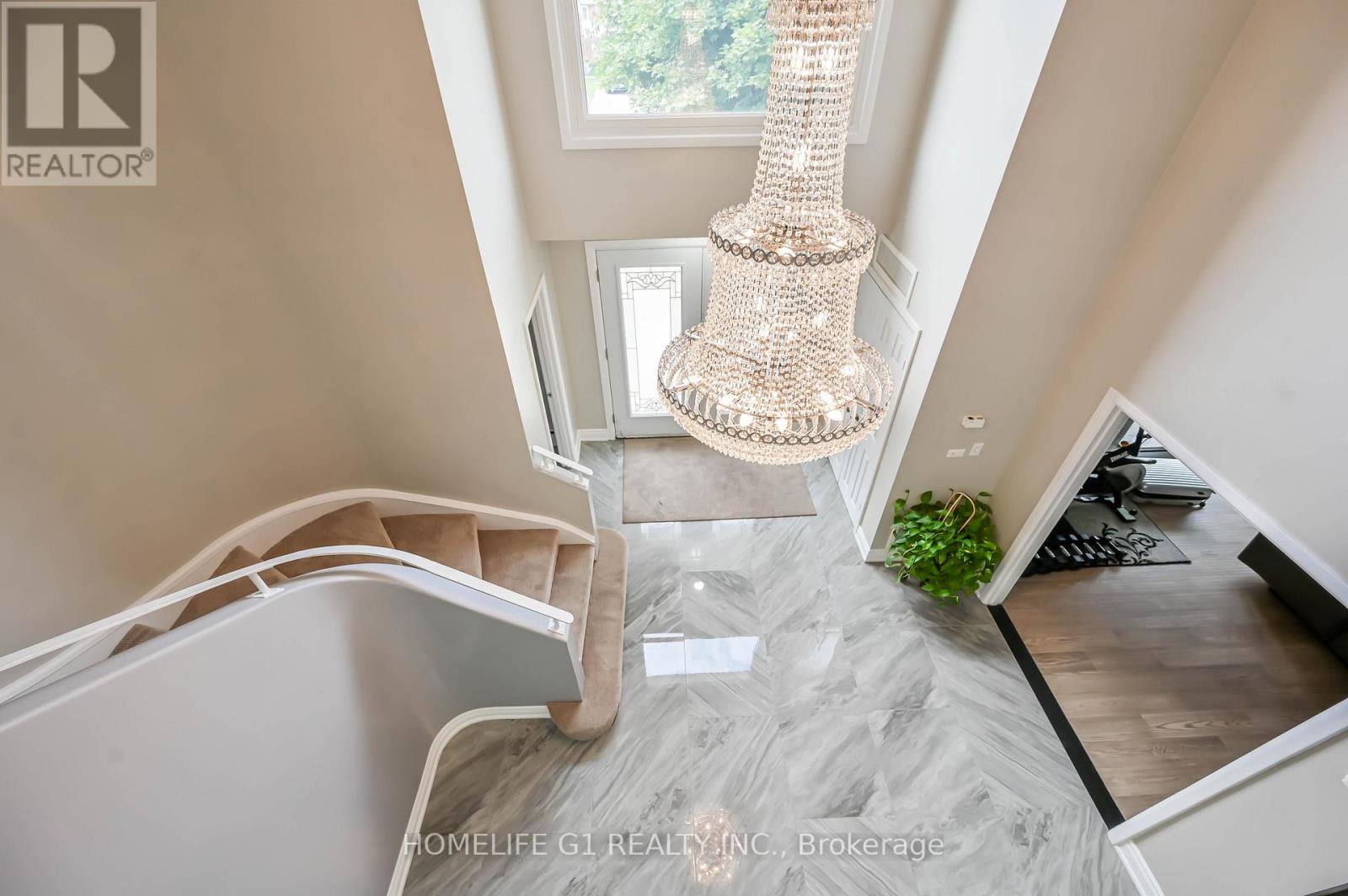 10 DOUGLAS PLACE - photo 2