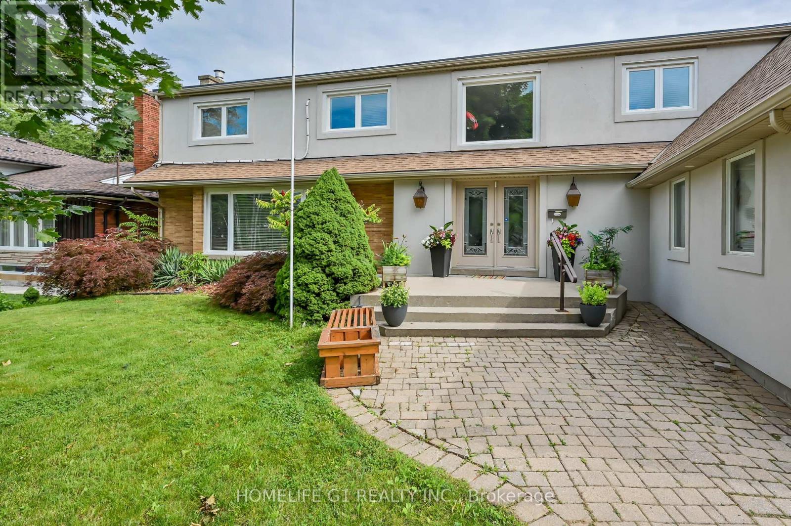 10 DOUGLAS PLACE — photo 27