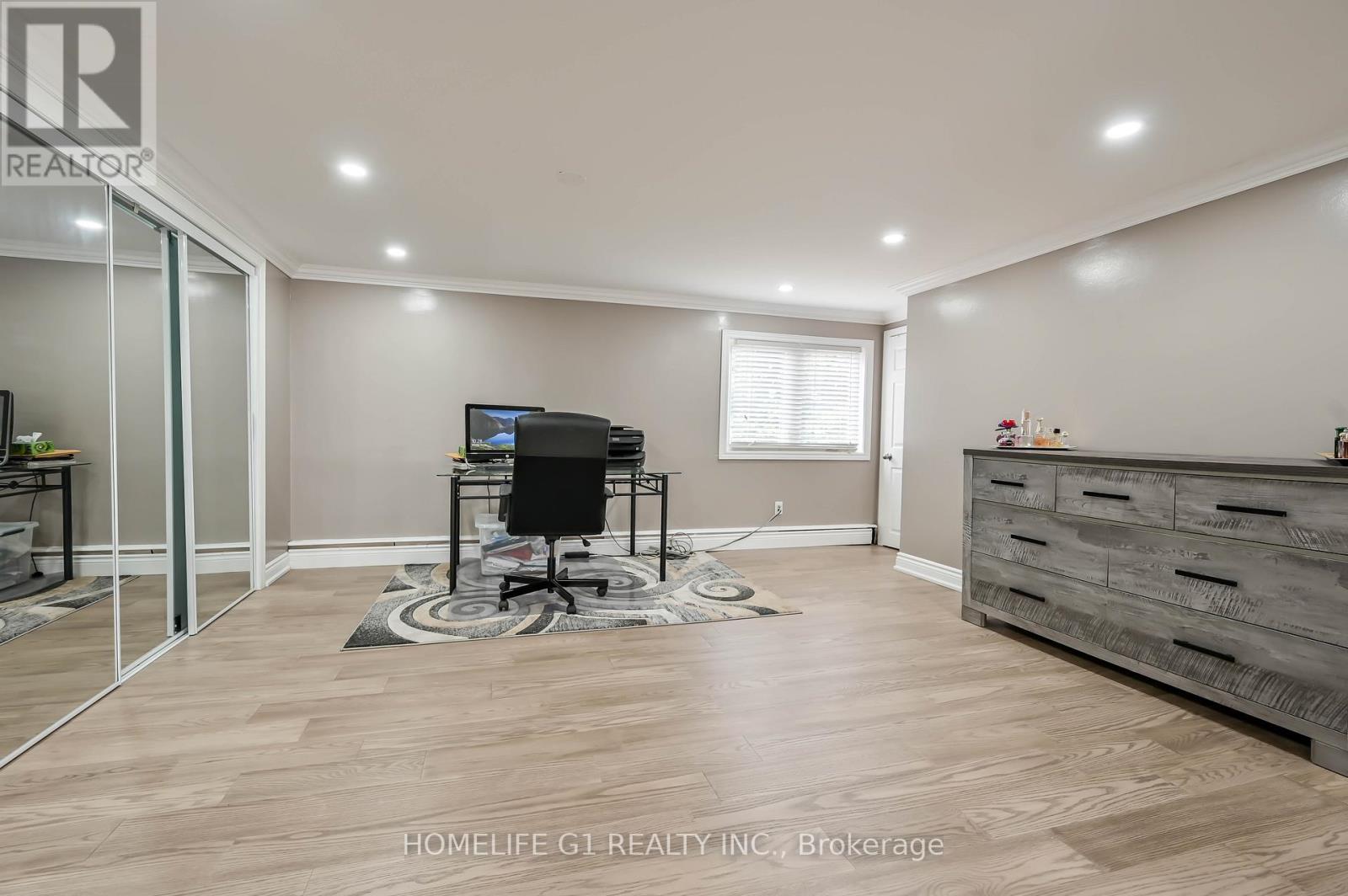 10 DOUGLAS PLACE — photo 31
