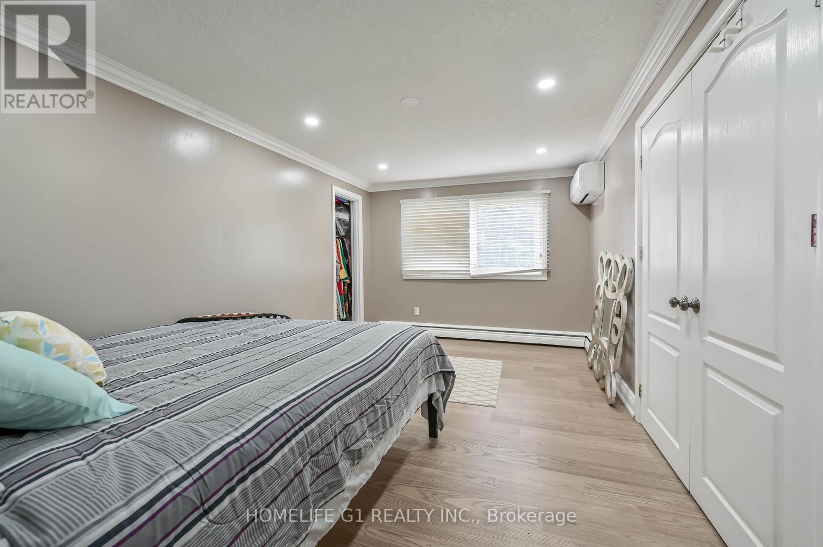 10 DOUGLAS PLACE — photo 36